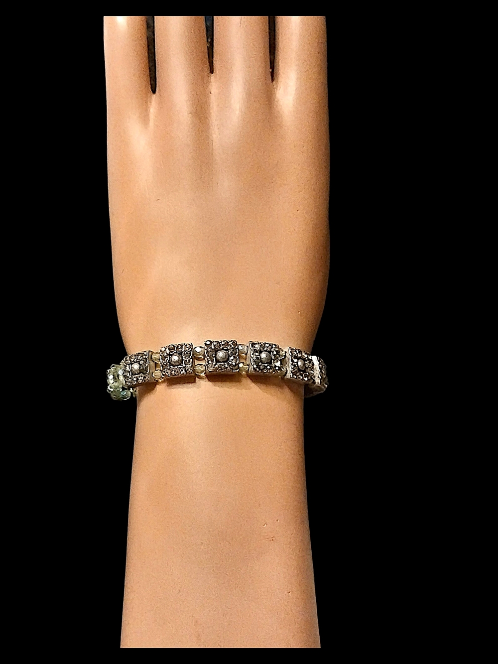 Vintage-Inspired Floral Link Bracelet